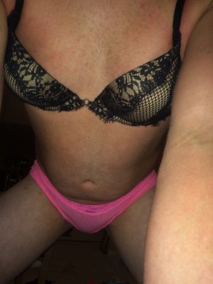 black bra-pink panites