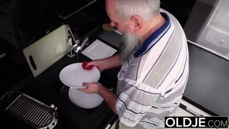 Kinky Morning Habits with oldje and 18 years old hot brunette Darcia Lee.