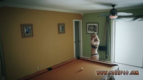 Extreme orgasm threesome Raylin Ann is a sexy, super-hot platinum-blonde