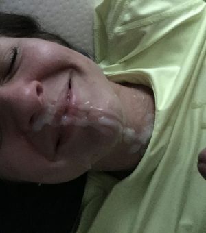 Need more cum on her face