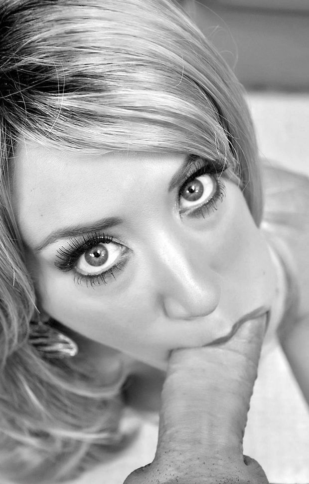 Blowjob, Black and white - Missy