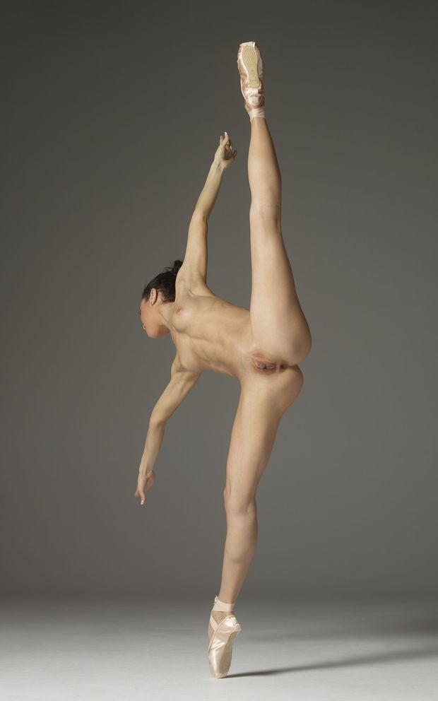Pussy at the Ballet