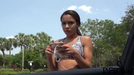 legal teen got picked up by a stranger who was craving for a wet cum bucket to fill