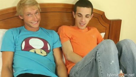 Twinks Conner and Max Fucking