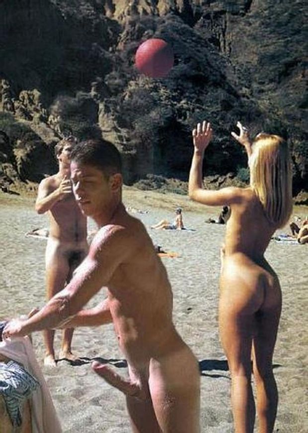 Gorgeous candid cock at the beach