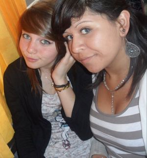 Teen Kiss Charme Nonude