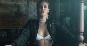 @Outfit Anne-Marie