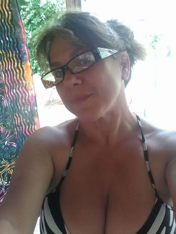 Hot sexy big tit mommy