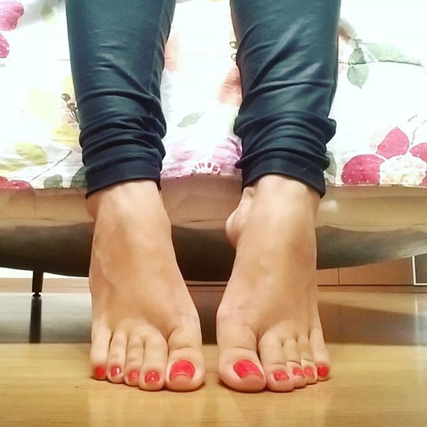Suckable toes