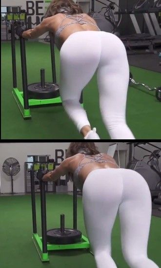 Anacheri Workout in white yoga pants