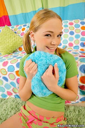 [Jessica Dalton] Happy and shy cutie