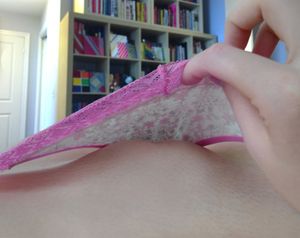 Sneak Peek a Teen pussy