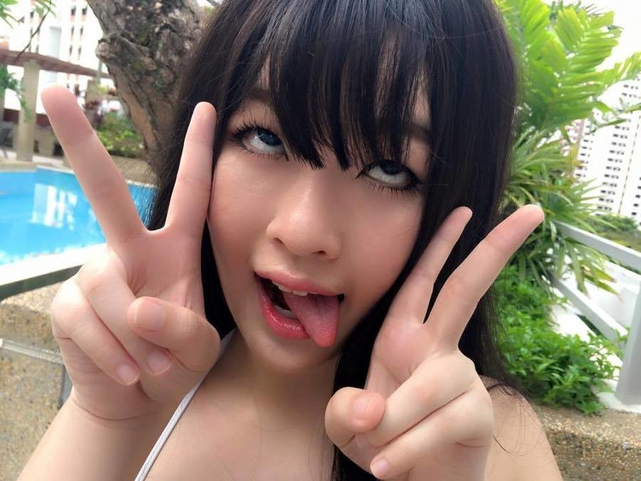 Poolside ahegao