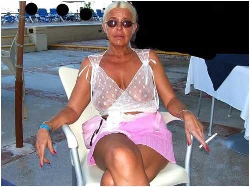 Matura amatoriale esibizionista tette grosse