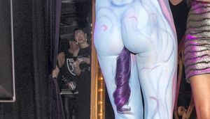 Danske Nicole Broggler naked at Reality Awards wearing a buttplug tail and bodypaint.