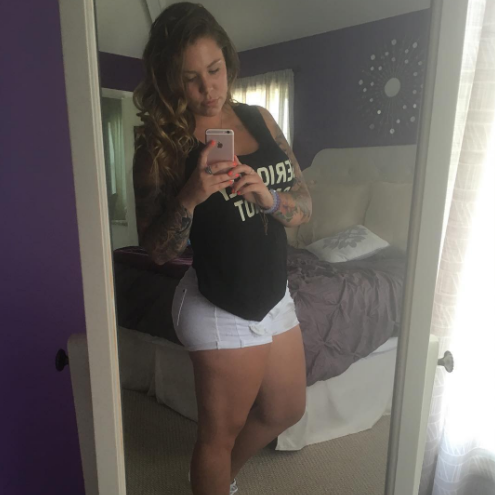 Blonde showing bubblebutt