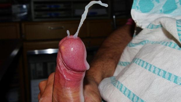 Squirting cock