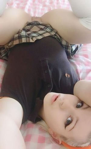 No panty selfie blonde