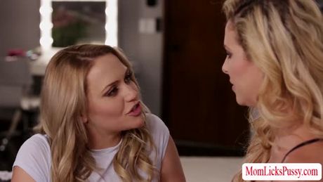 Slutty MILF Cherie have sex with hot Mia in wild scissor sex position