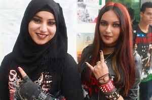 Metal chick