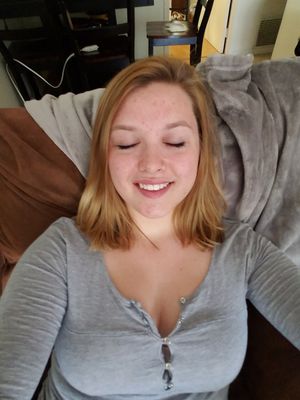 grab this hot chunky amateur babe's tits as you blow your load all over her face