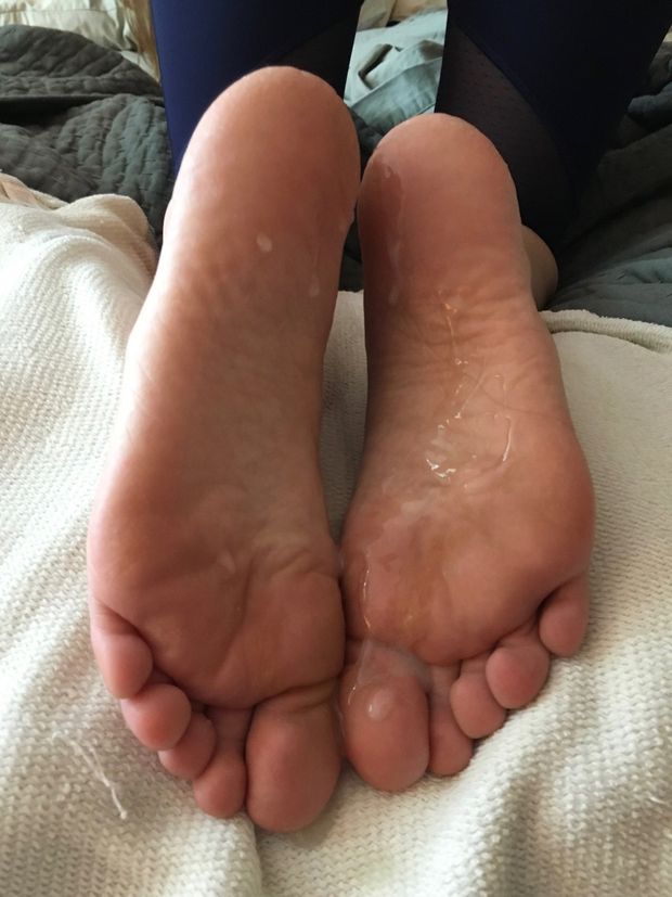 Pretty feet covered in cum