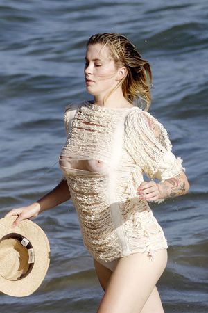 Ireland Baldwin – Photoshoot at a beach in Malibu 05/10/2017