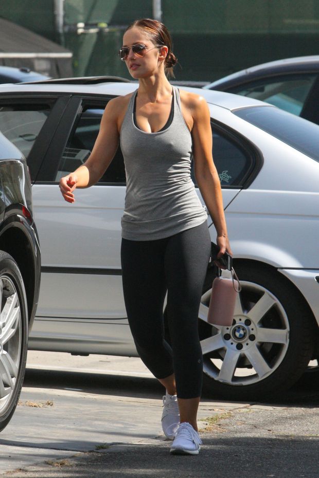 Minka Kelly Pokies