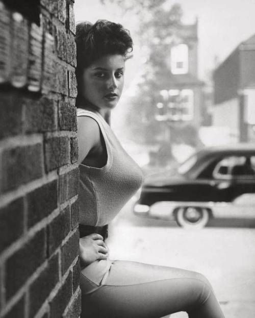 Caren Castro, 1950s