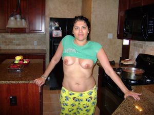 SEXY DESI BHABHI NAKED BOOBS HOT FACEBOOK