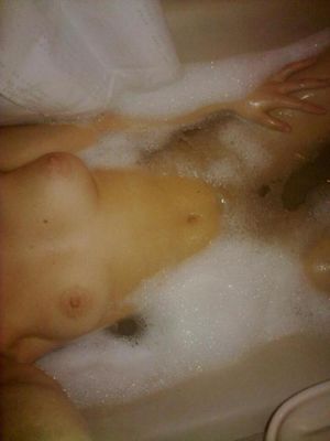 Relax while bathing in the tub