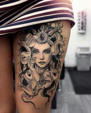 medusa-tattoo-thigh