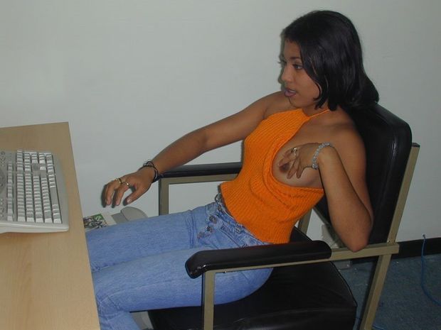 Indian teen boobs show sexy instagram