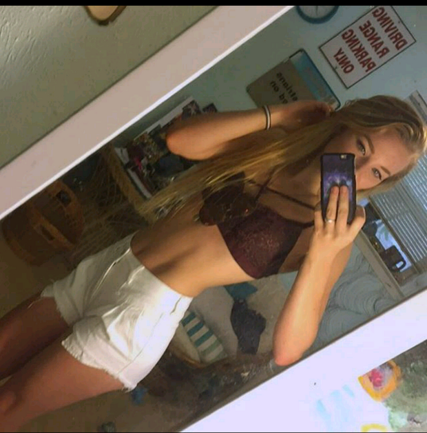 mirror selfie