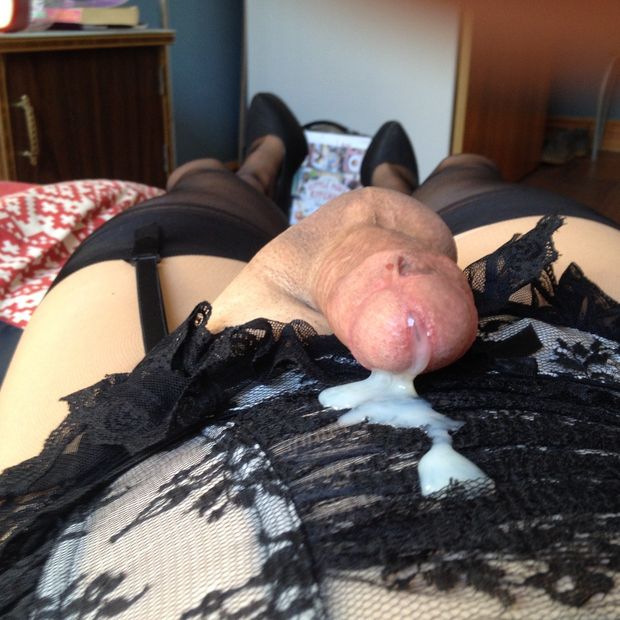 Cumming hard