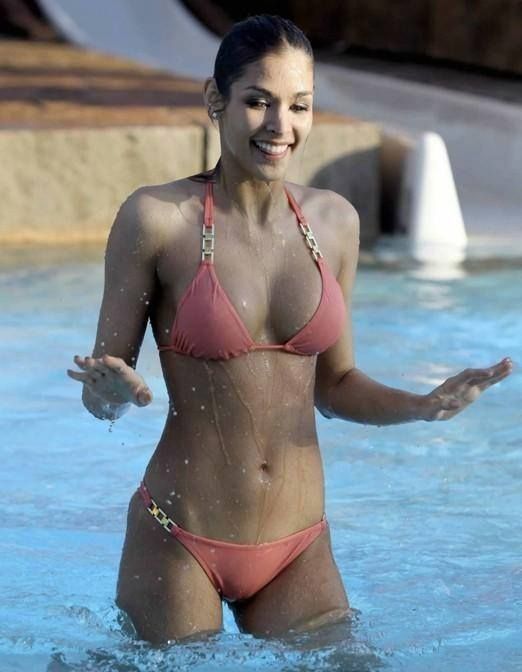 Bikini babe