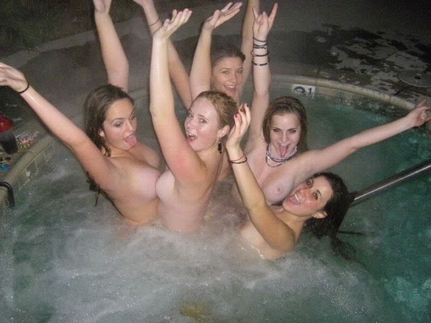 Pool party babes
