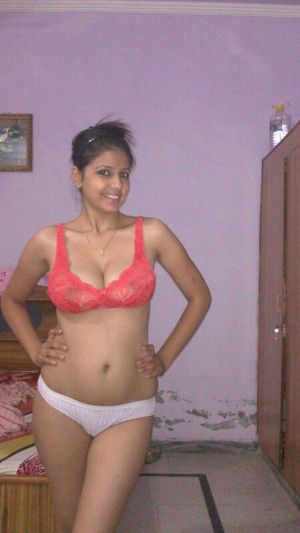 Bikini bhabhi Punjabi housewife hot instagram