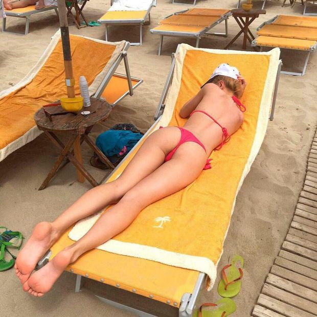 Spy photo. Creepshot.