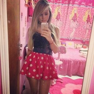 pretty crossdresser teen selfie