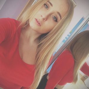 Blonde hot slut selfie