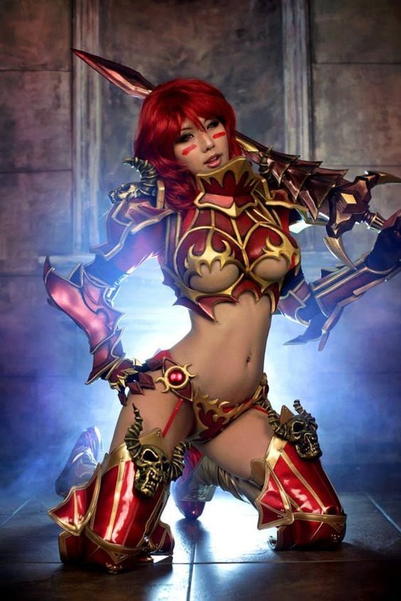 Those underboobs :O