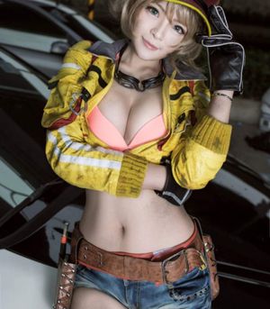 Final Fantasy Cindy Cosplay