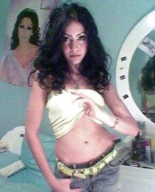 sexy arab bitch gets naked