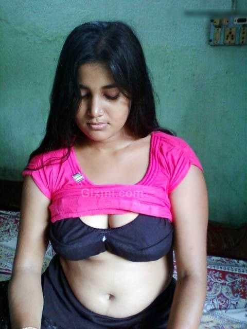 Sexy bhabhi cleavage show Kerala aunty instagram
