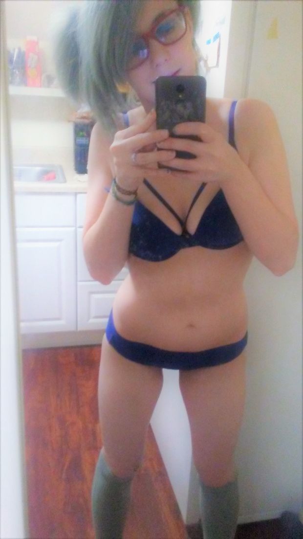Roxy113 - New Bra / Panties / Knee-highs