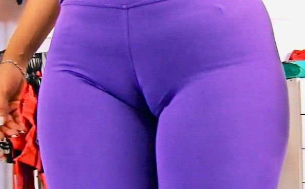 Winona in yoga pants