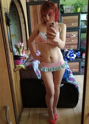 Redhead women loves taking selfies