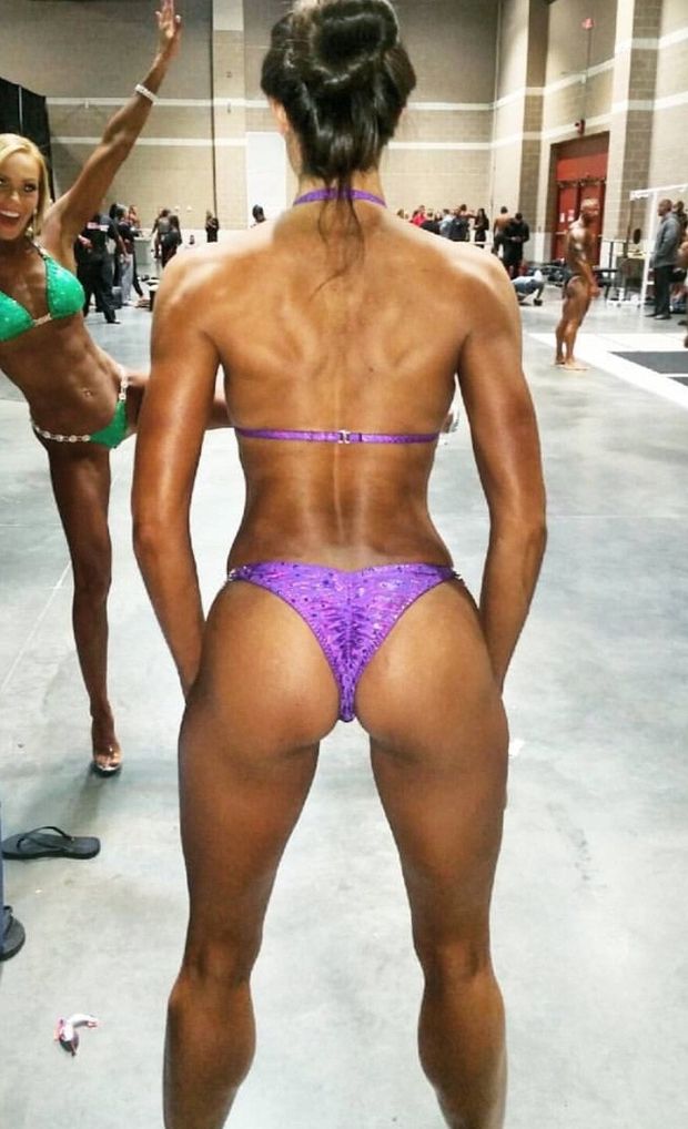 Firm Ass on this Posing Honey