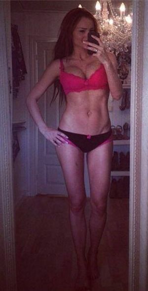 milf long ass legs NN selfie